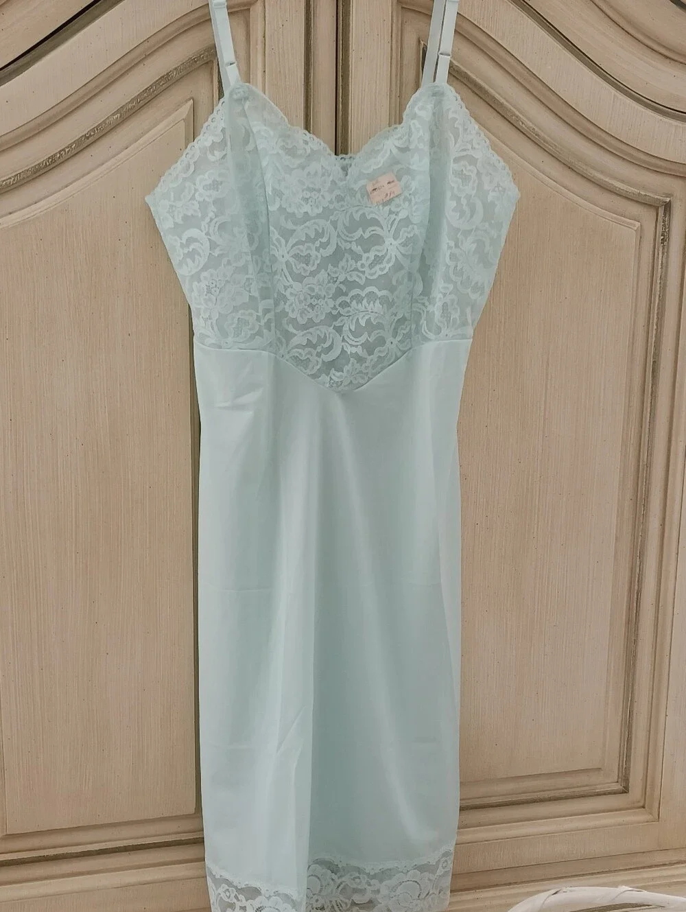 STUNNING, UNWORN, NWT MINT GREEN " VANITY FAIR" MYLON AND  LACE FULL SLIP! - Picture 3 of 16